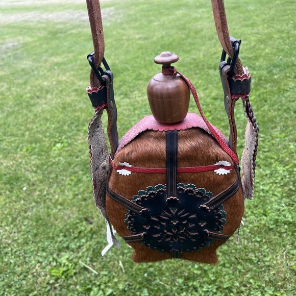Vintage Hungarian Horsehair Fur & Leather Wooden Canteen Handmade Folk Art - Picture 2 of 8